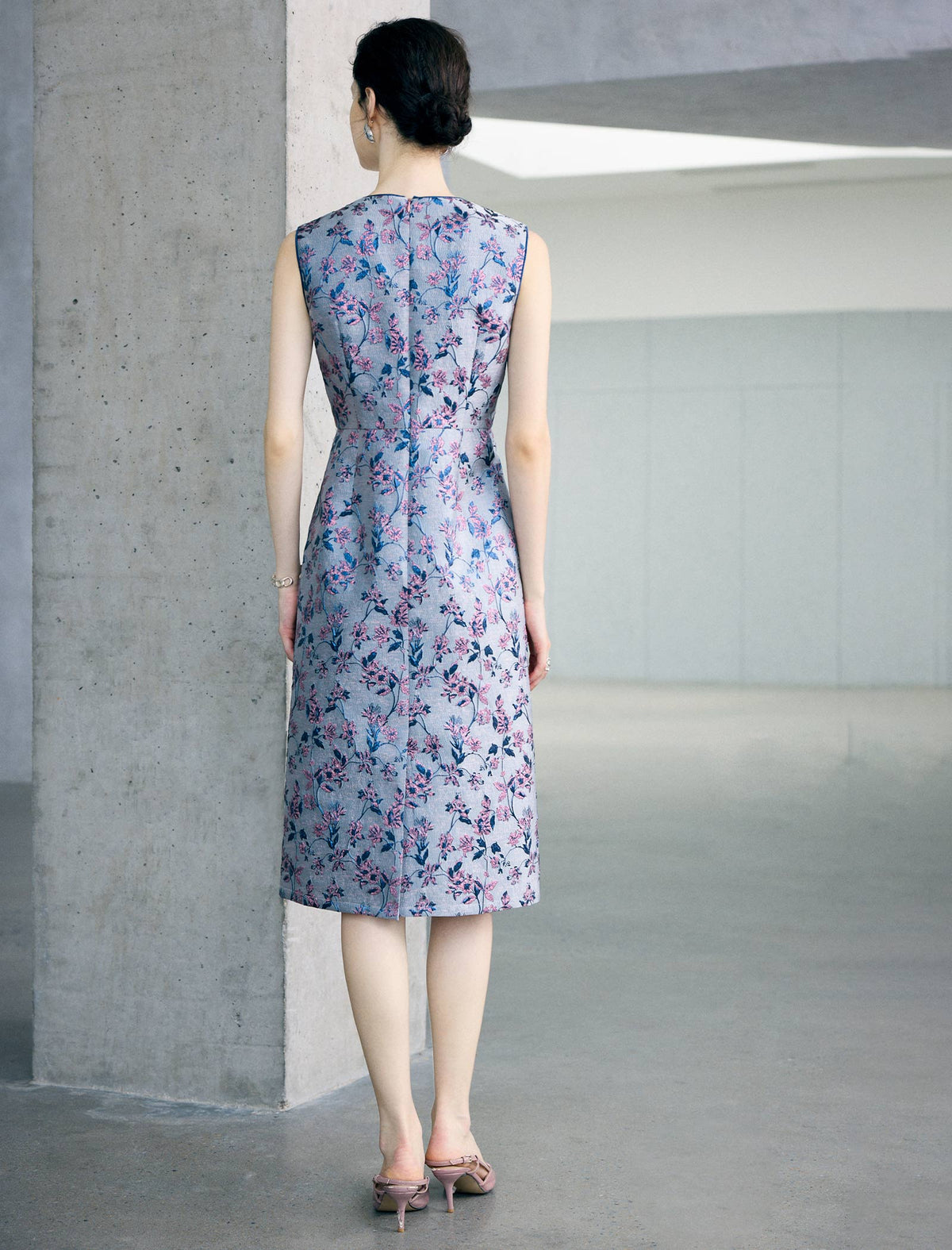 Floral Sleeveless Knee-Length Sheath Dress