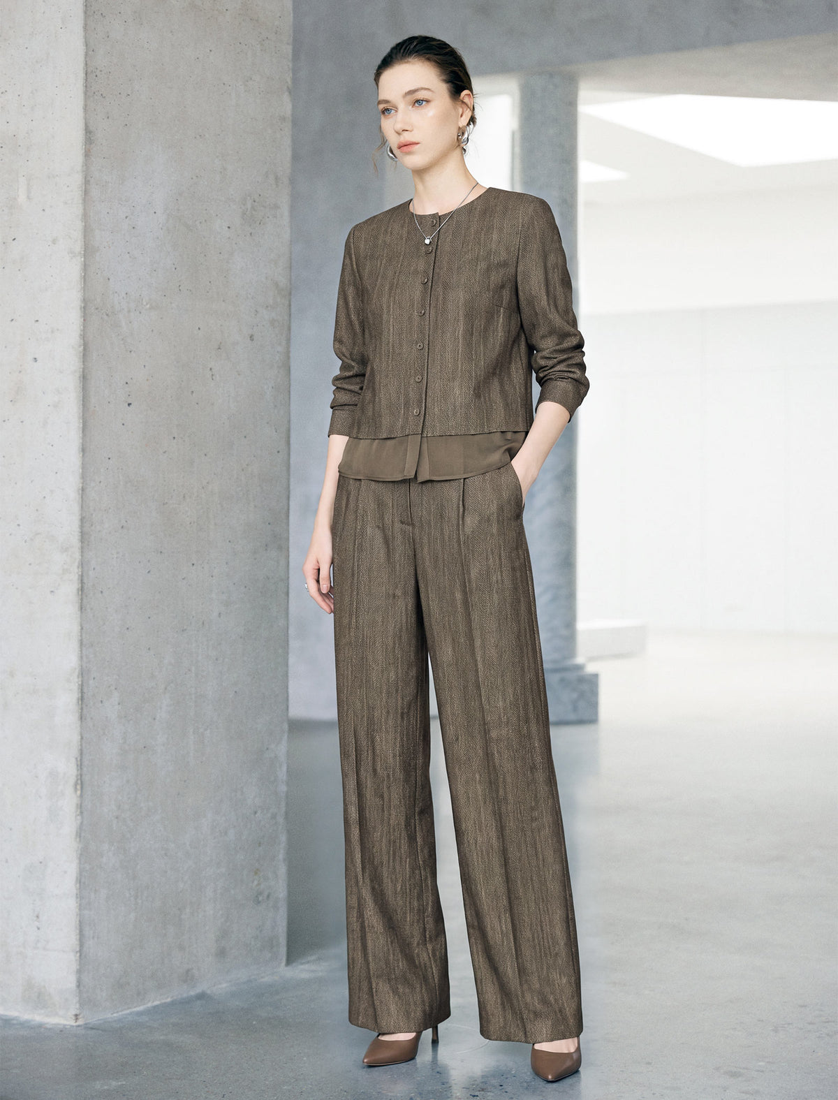 Front Pleated Wide Leg Pockets Detail Casual Pants