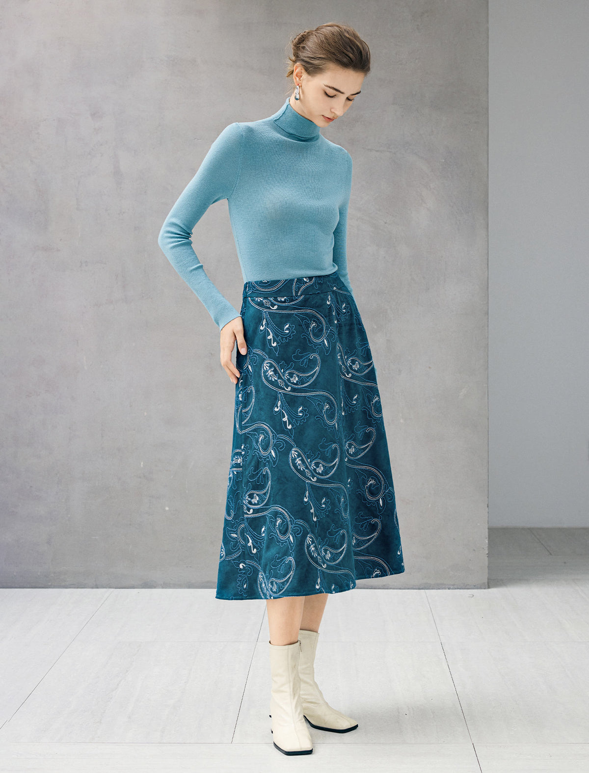 Embroidered Paisley High-Waist A-Line Midi Skirt