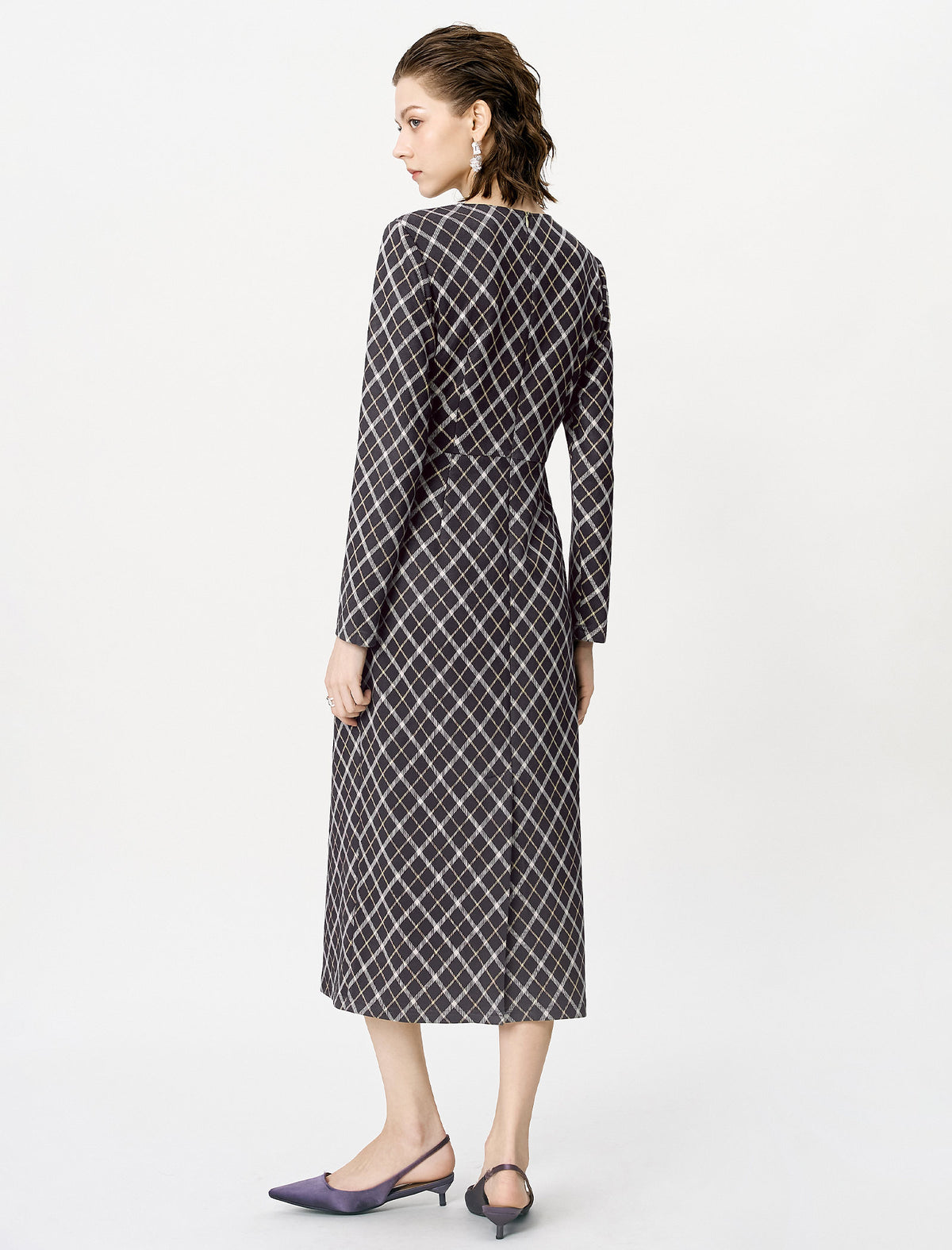 Diamond Plaid Long Sleeve Ruched-Waist Midi Dress