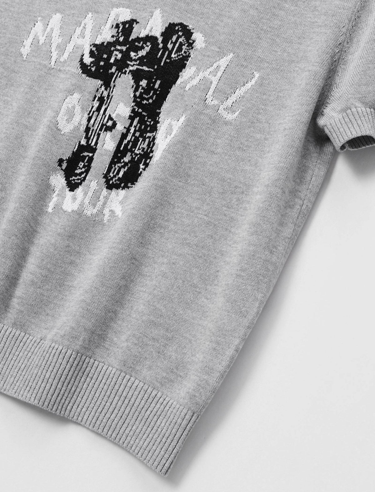 Notched V-Neck Graphic Knit Short Sleeve Top