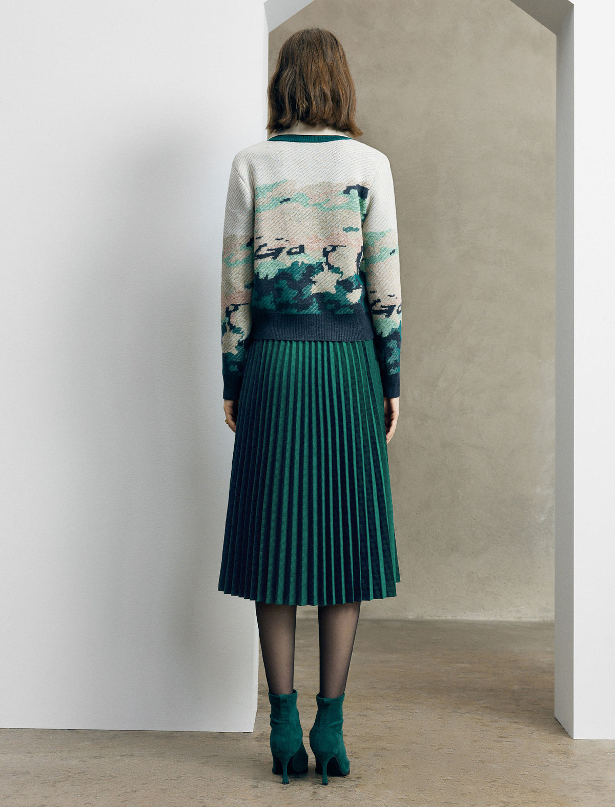 Pleated Velvet Textured Midi A Line Skirt