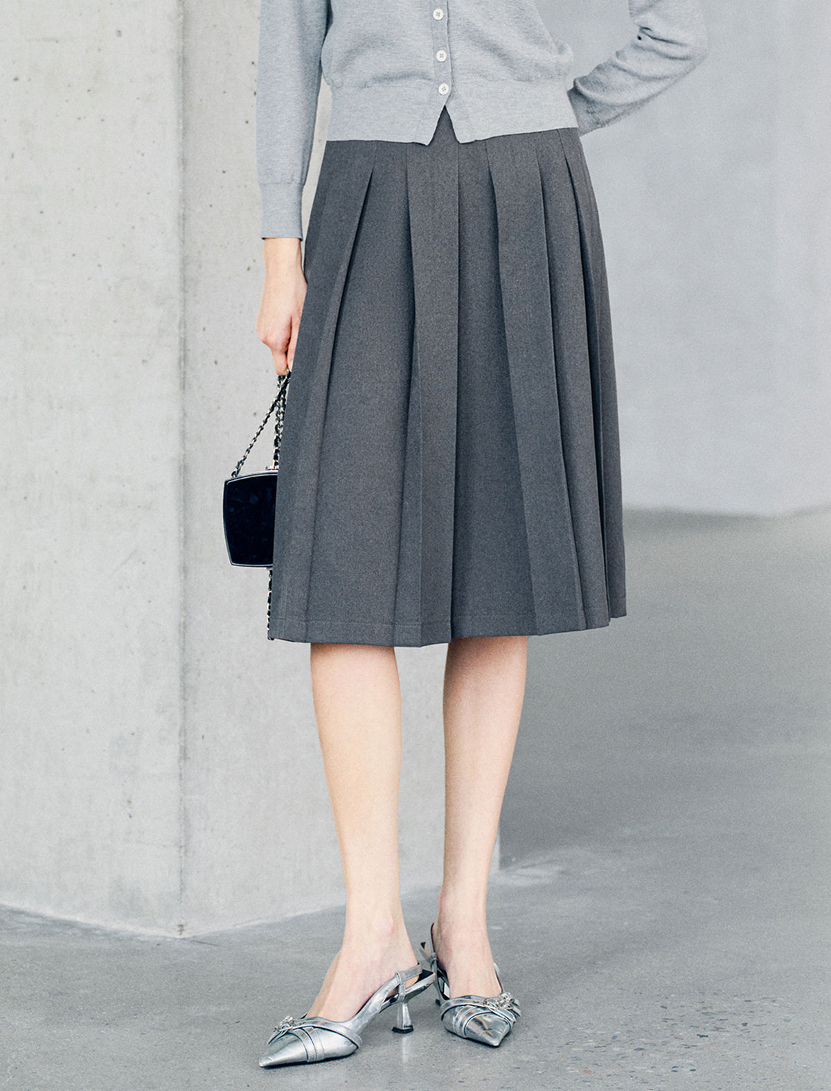Vintage A-Line Pleated Midi Skirt