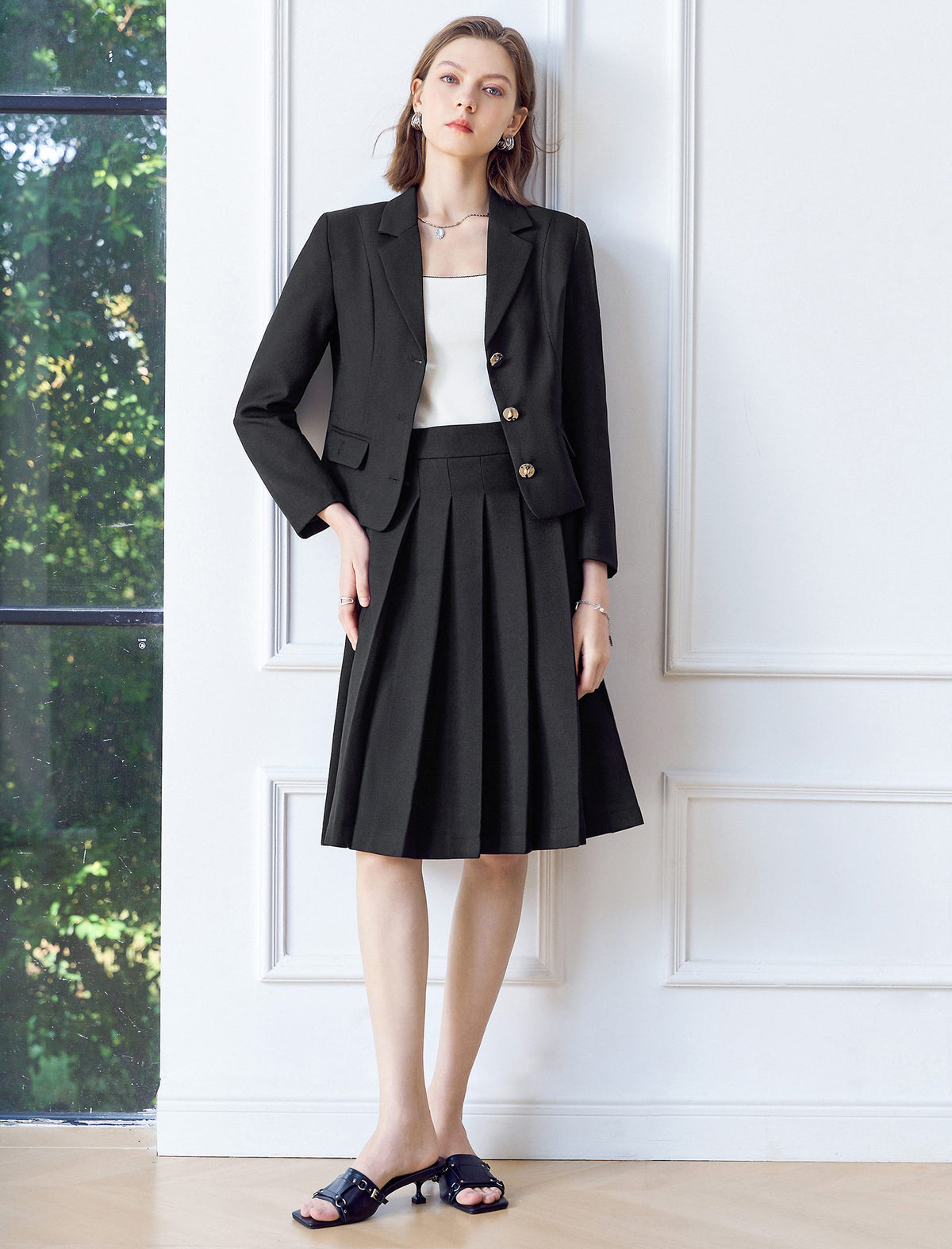 Black Pleated Knee-Length A-Line Skirt