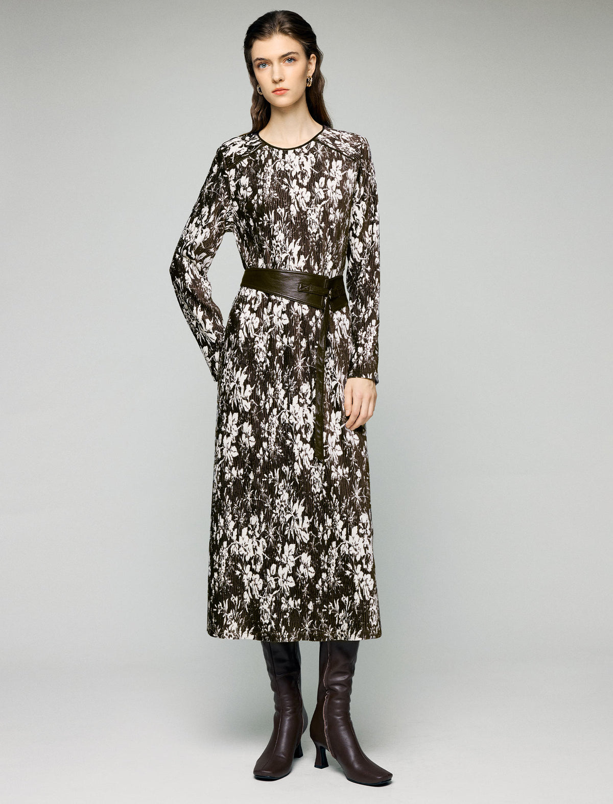 Floral Print Crewneck Belted Fitted Midi Dress