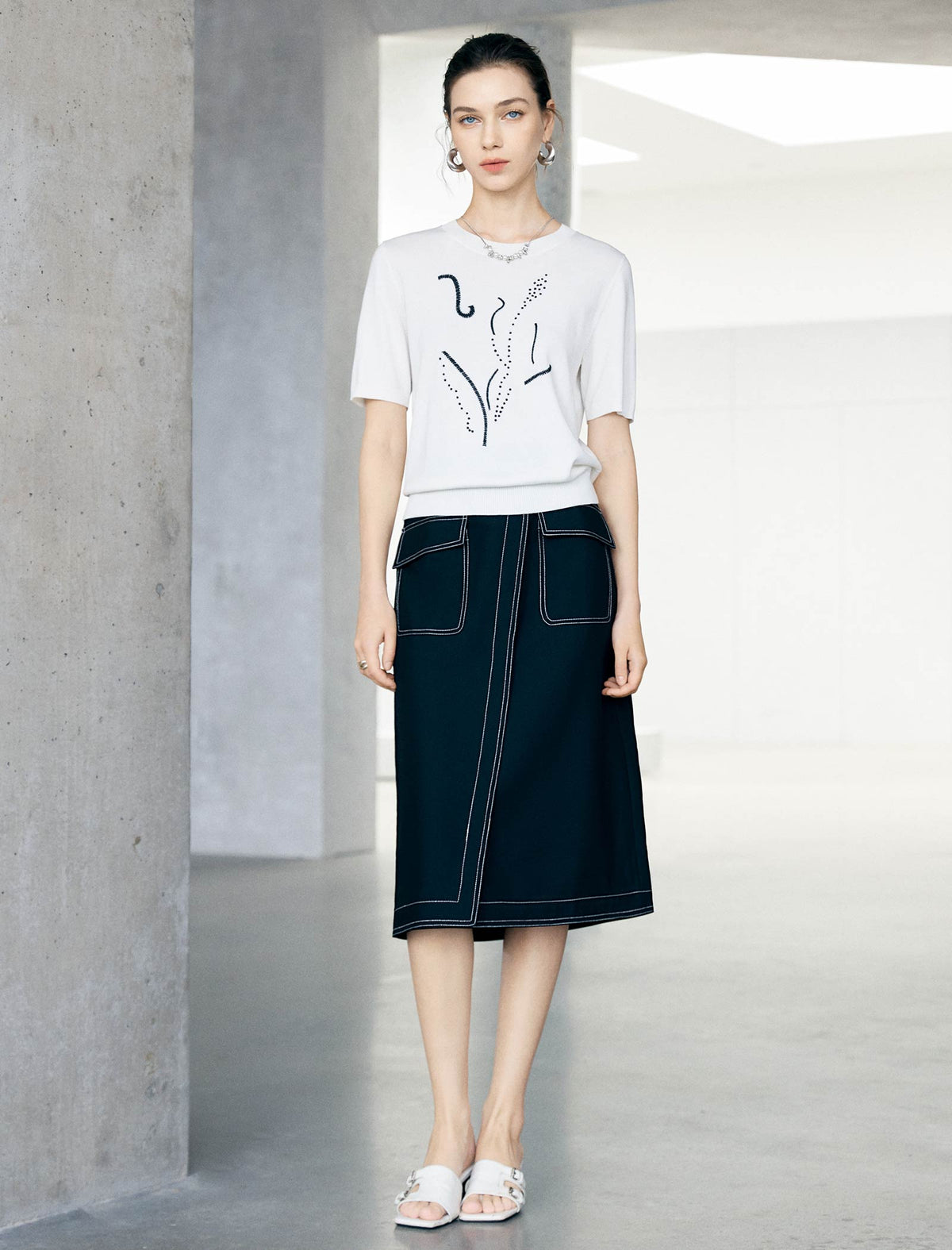 Abstract Floral Embroidered Knit Short Sleeve Top