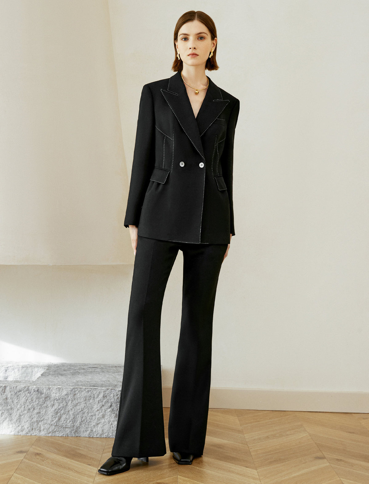 Tailored Subtle Flare Dress Pants