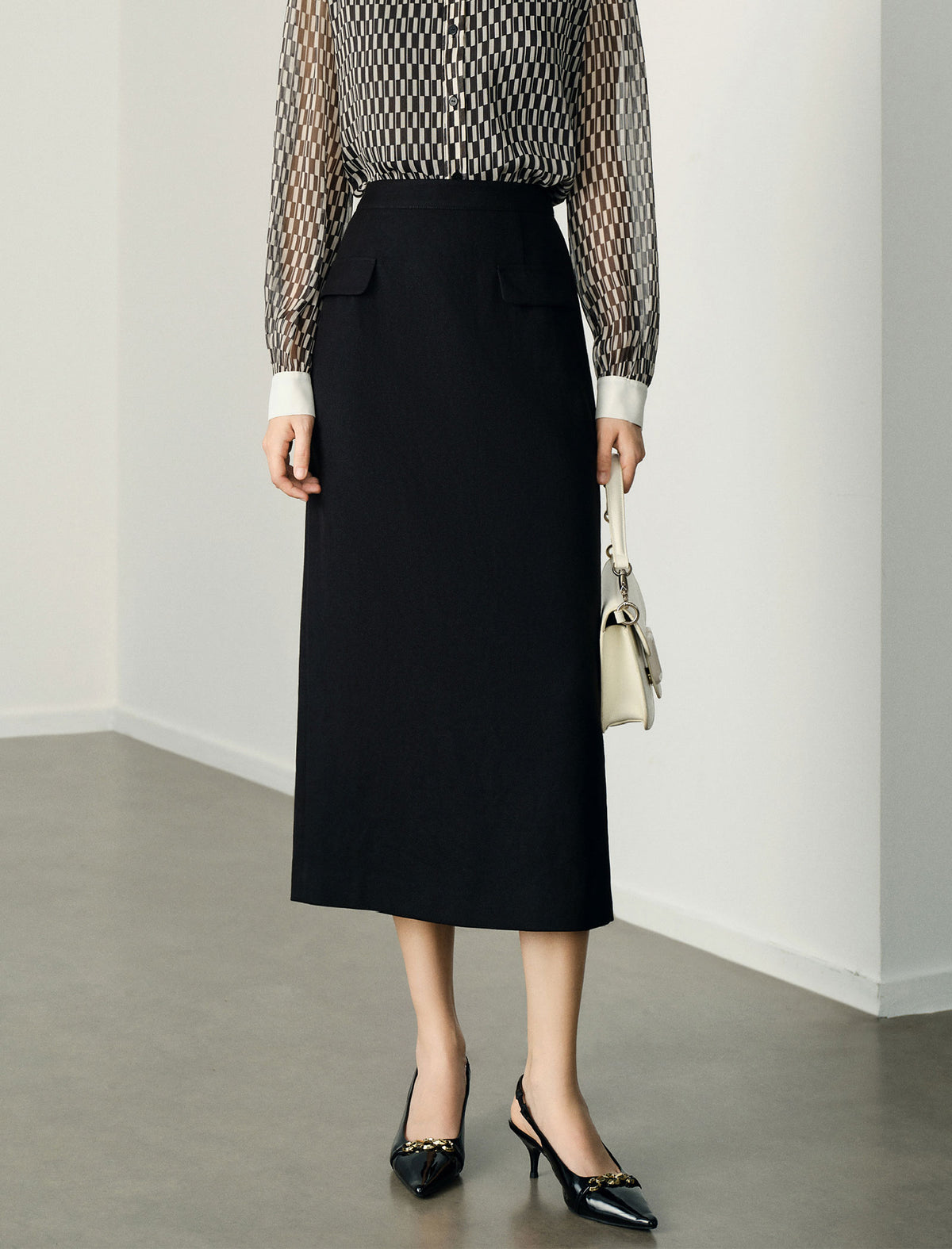 Back Slit Pocket Detail Midi Pencil Skirt