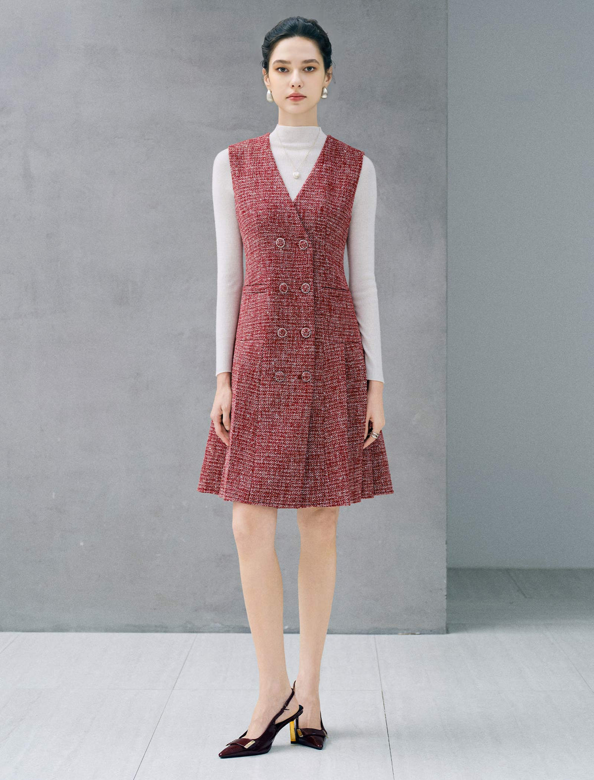 Pleated V-Neck Double-Breasted Sleeveless Dress
