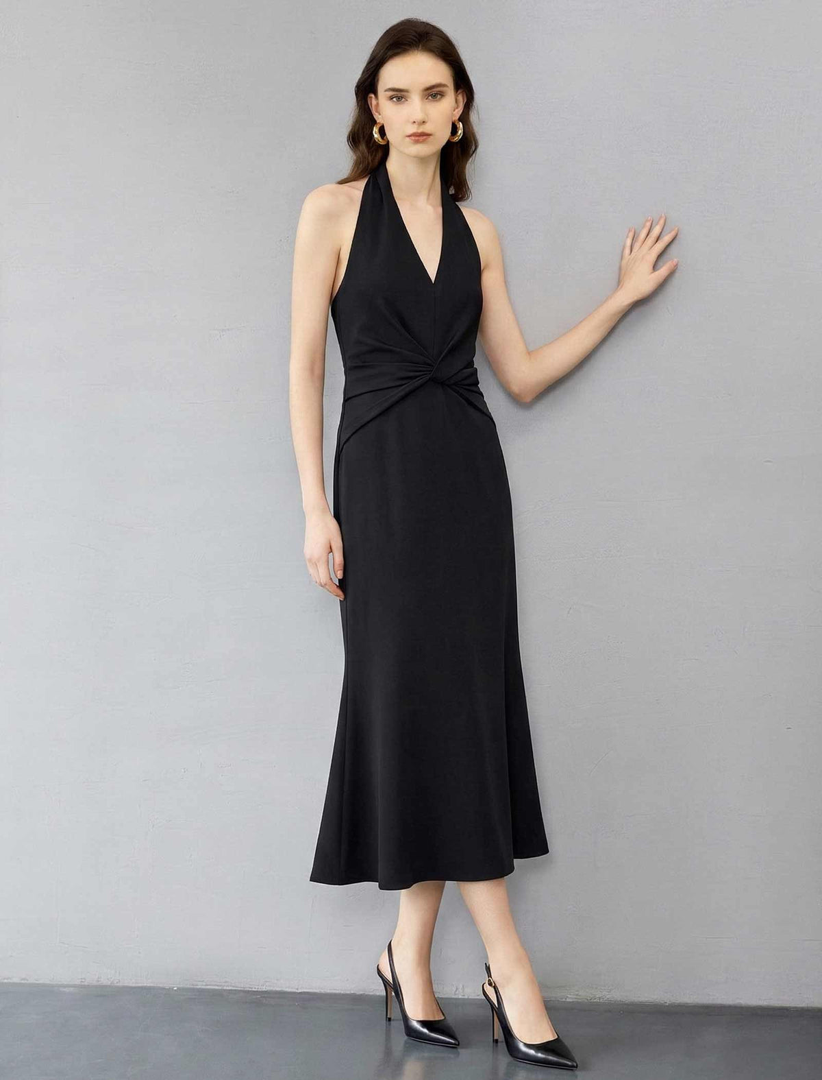 Elegant V-Neck Mermaid Hem Evening Gown