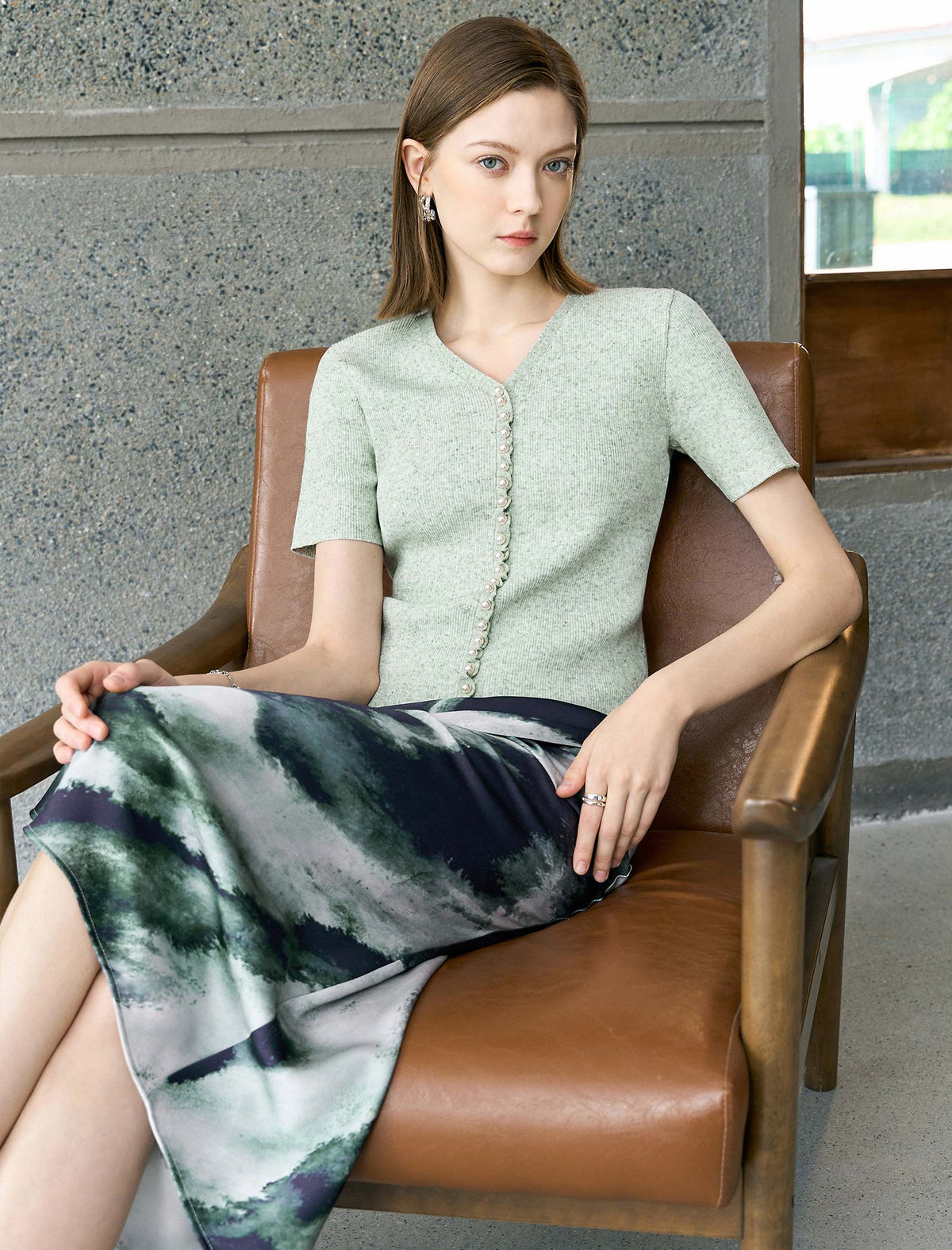 Pearl‑Button Ribbed Knit Short‑Sleeve Top