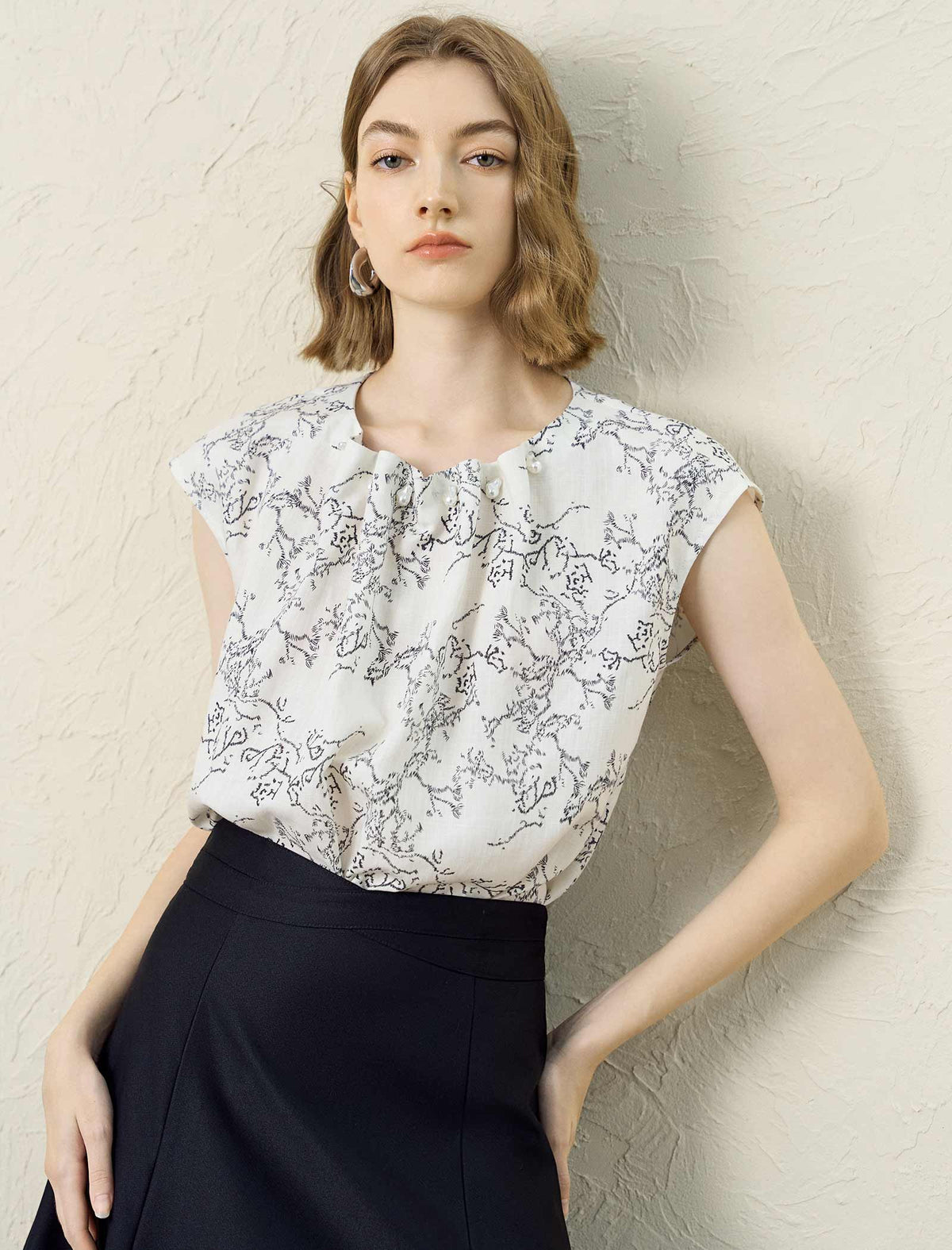 Tencel Linen Floral Print Pearl Button Cap Sleeve Blouse Top