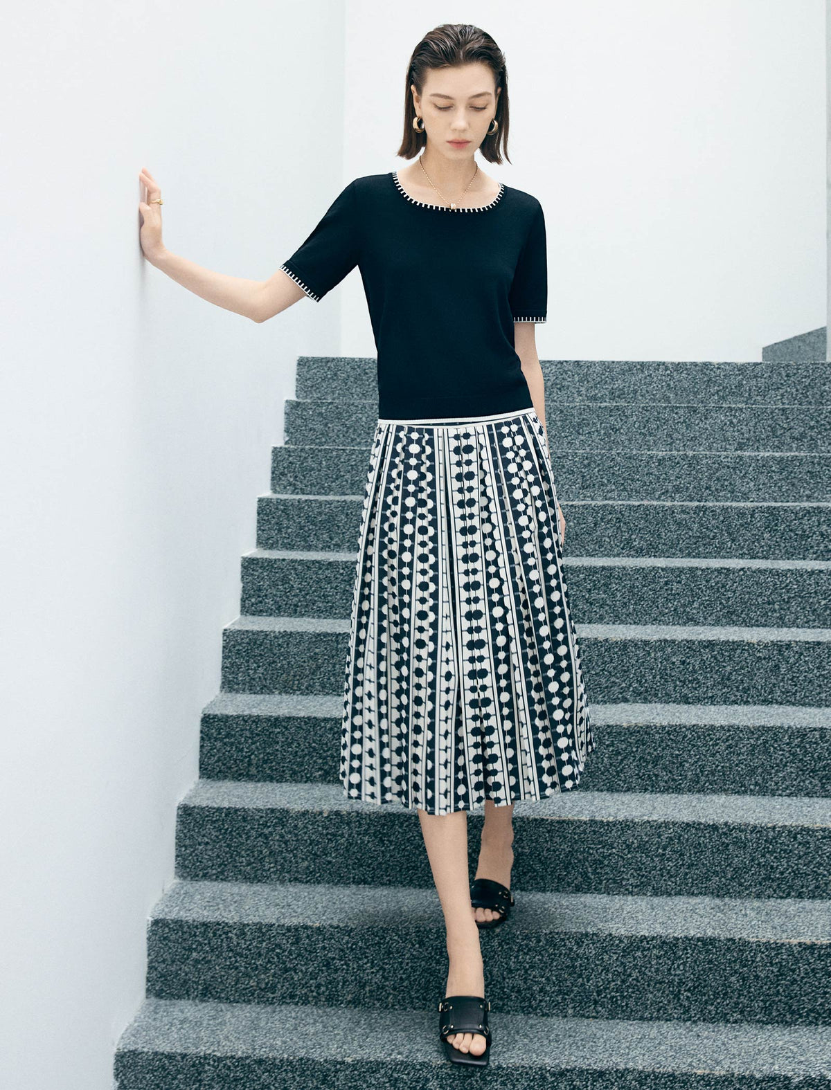 Geometric Print Pleated Midi Skirt