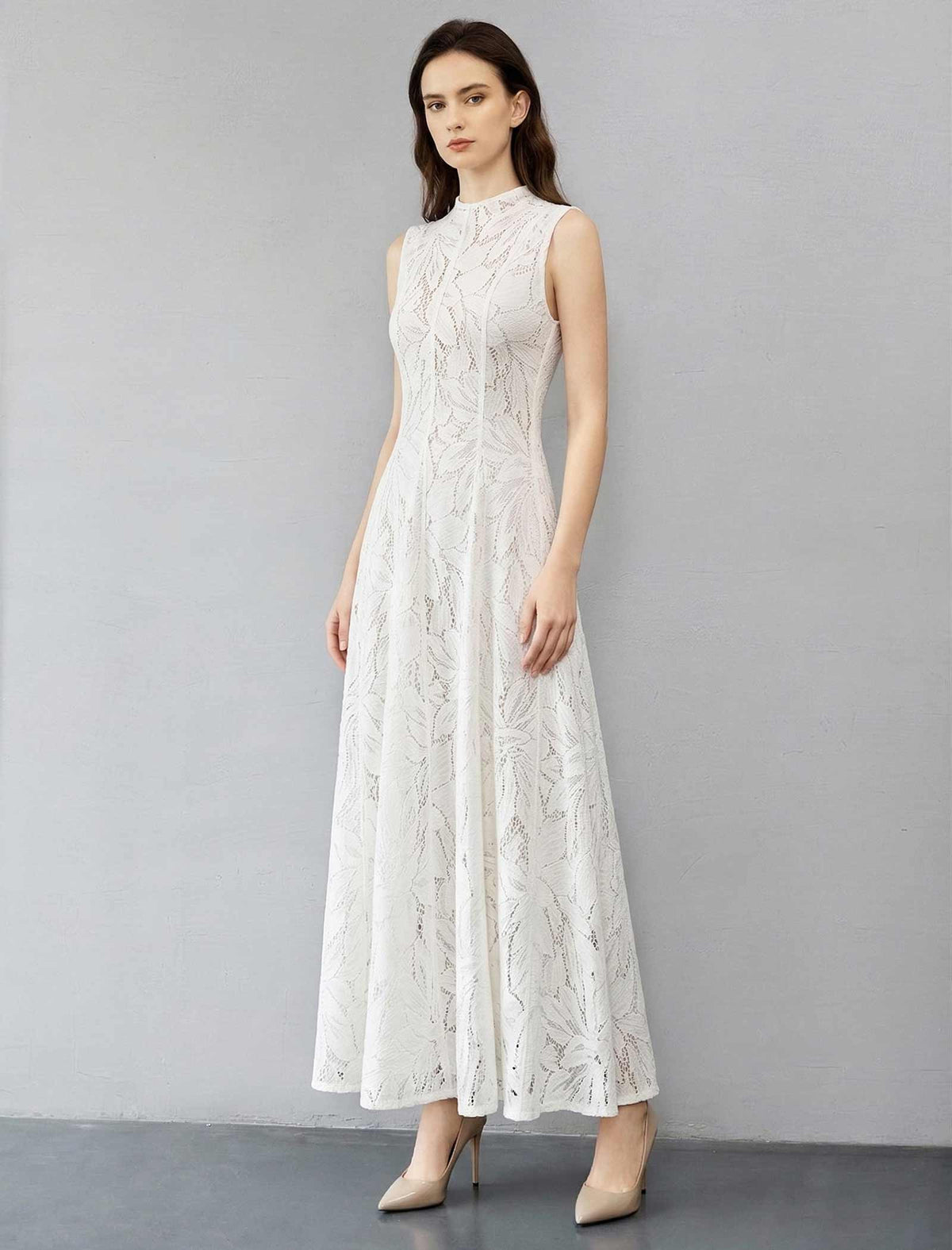 Exquisite Floral Lace Sleeveless Gown