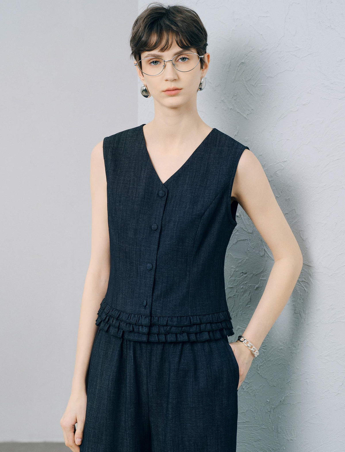 Dark Denim Look Sleeveless Ruffle Hem Vest