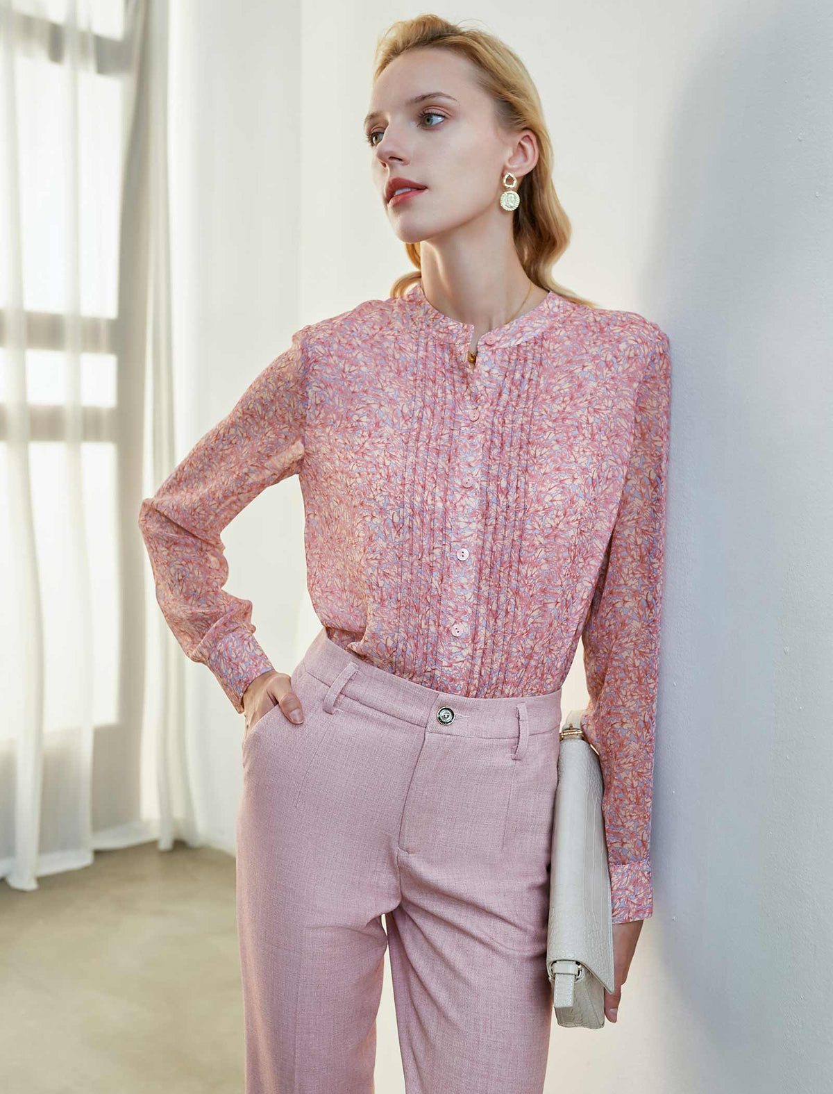 Blush Floral Crew Neck Pleated Blouse