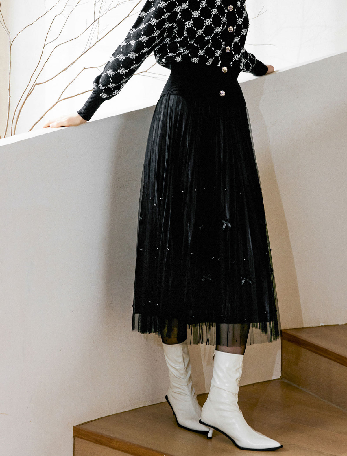 Black Bow Beaded Tulle Pleated Midi Skirt