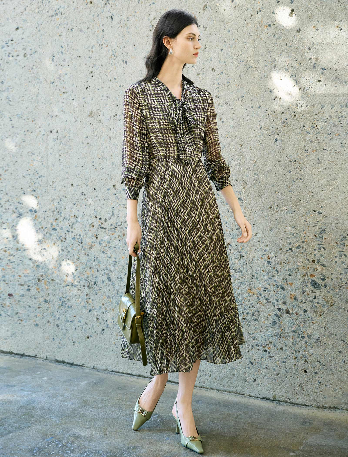 Houndstooth Print Pleated Midi Shirt Dress