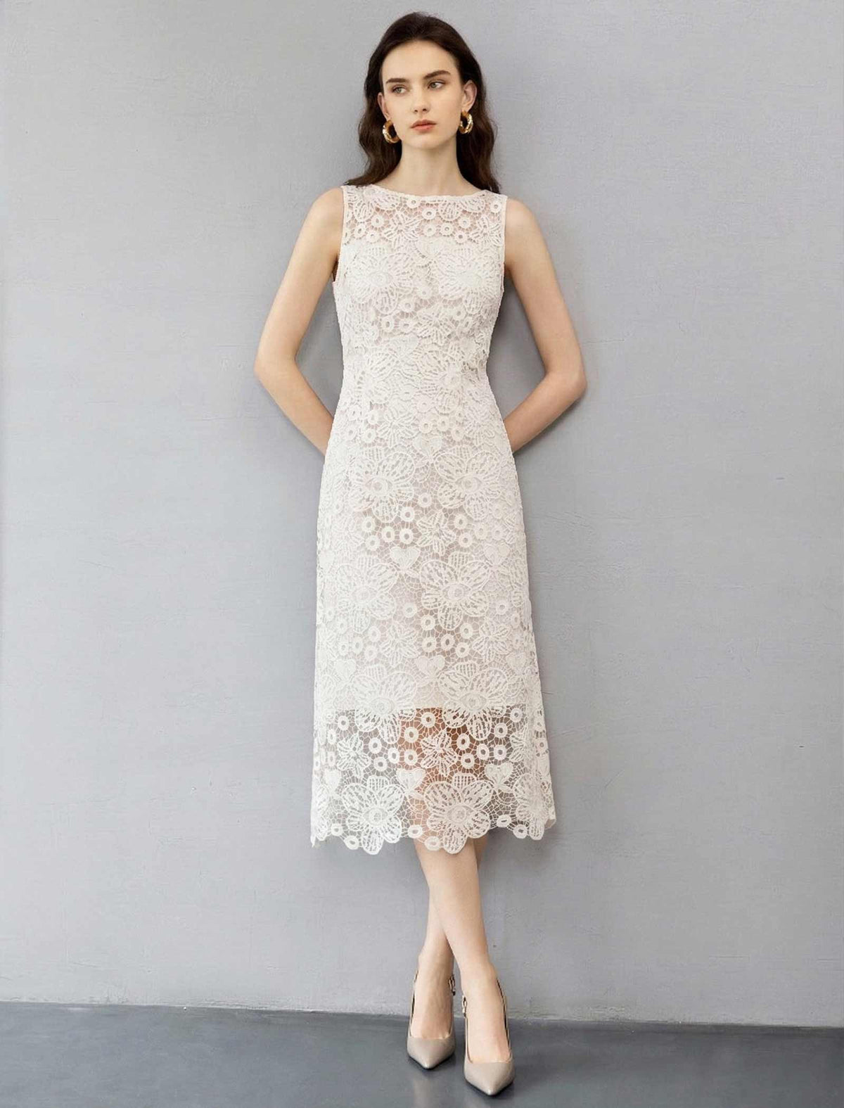 Romantic Embroidered Lace Sleeveless Gown