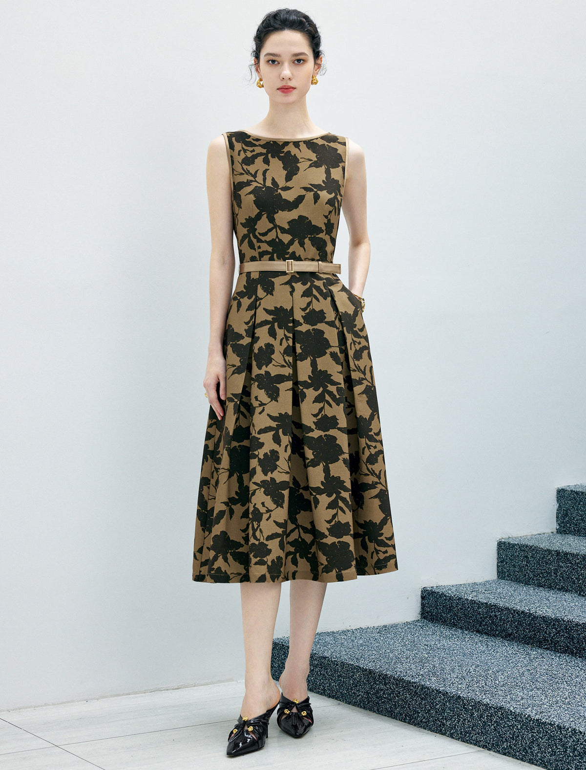 Sleeveless Floral Print Belted Midi A‑Line Dress