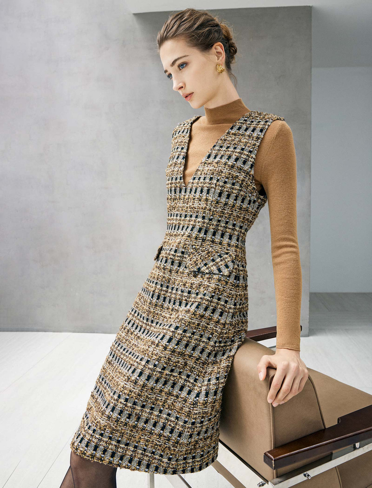 Wool Blend Plaid V-Neck Pocket Sleeveless Shift Dress