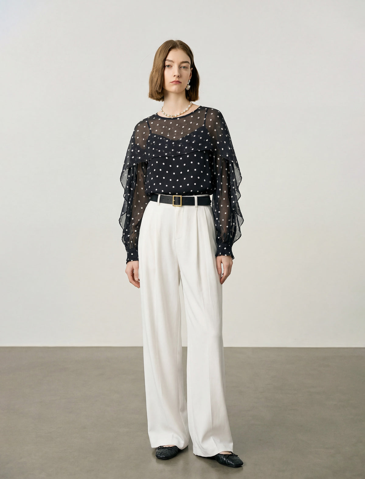 Crisp White Wide-Leg Tailored Pants