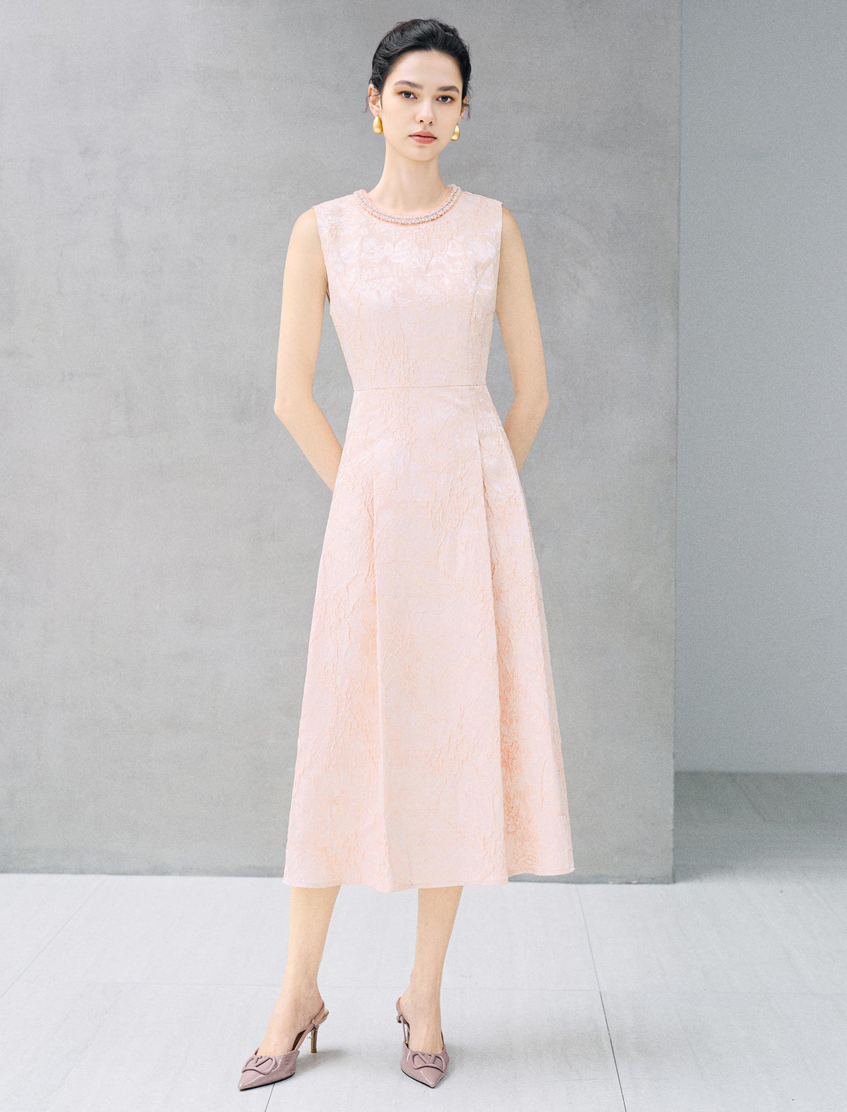 Embossed Jacquard Sleeveless Midi Dress