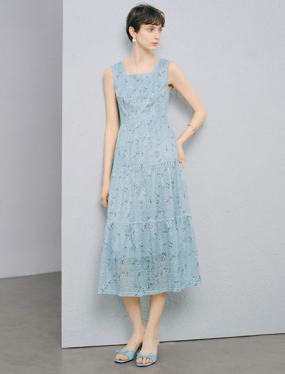 Square Neck Sleeveless Floral Lace Tiered Midi Dress