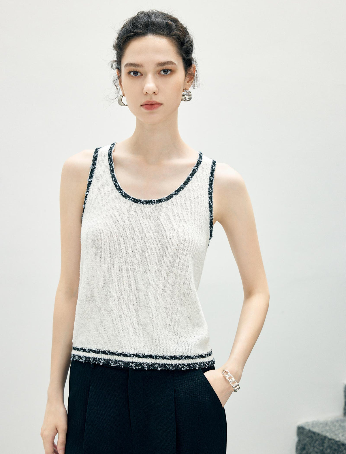 Contrast-Trim Scoop-Neck Knit Vest