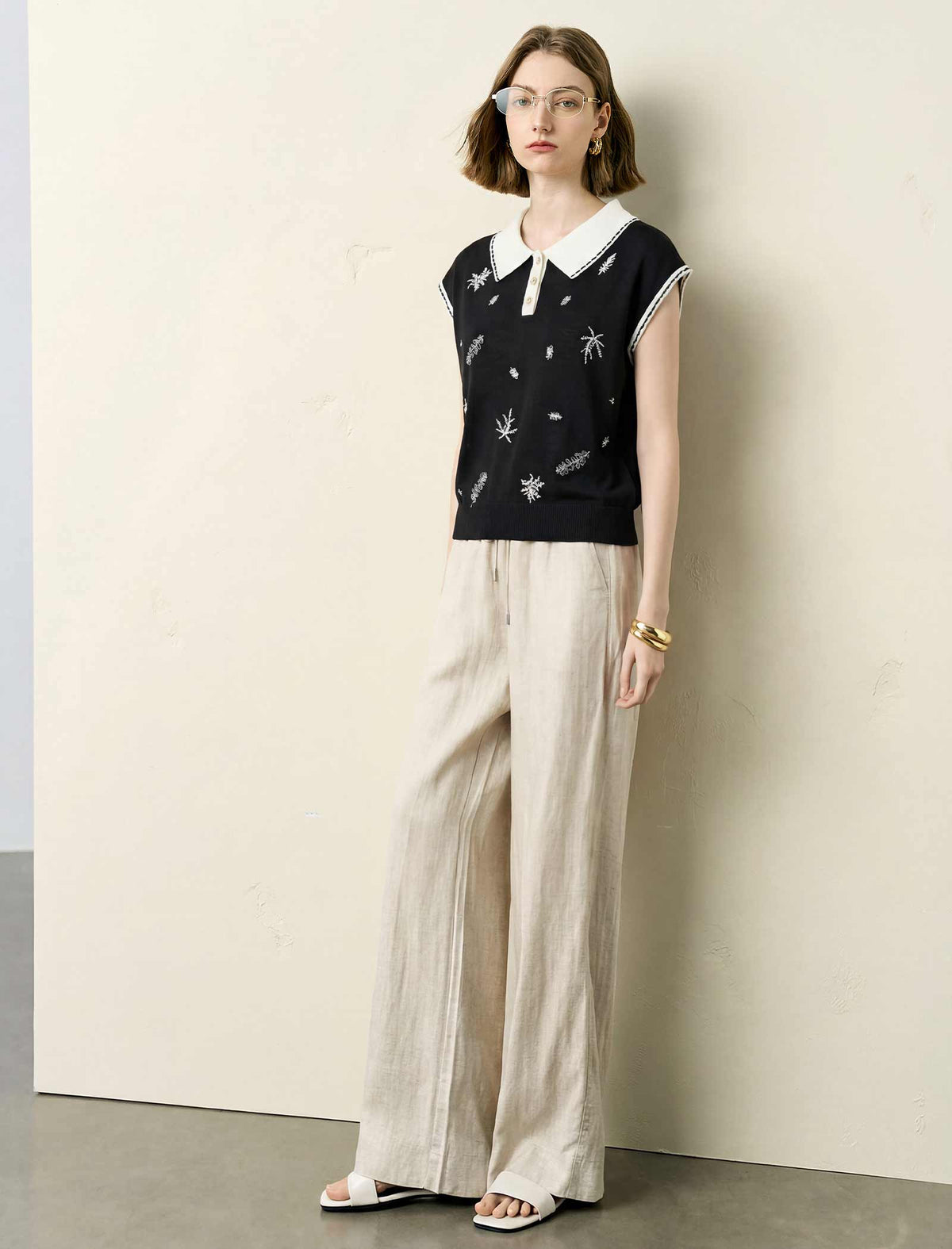 Contrast Collar Leaf Embroidery Sleeveless Knit Polo Top