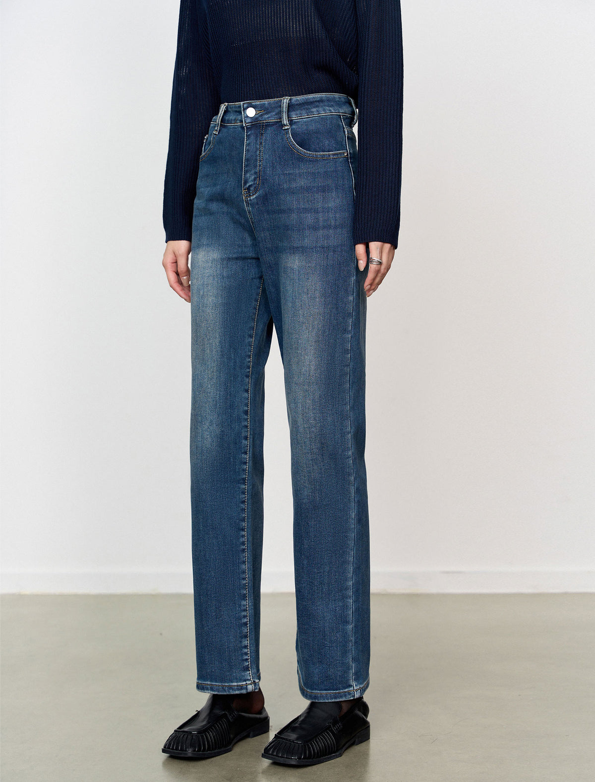 Straight-Leg Cropped Jeans