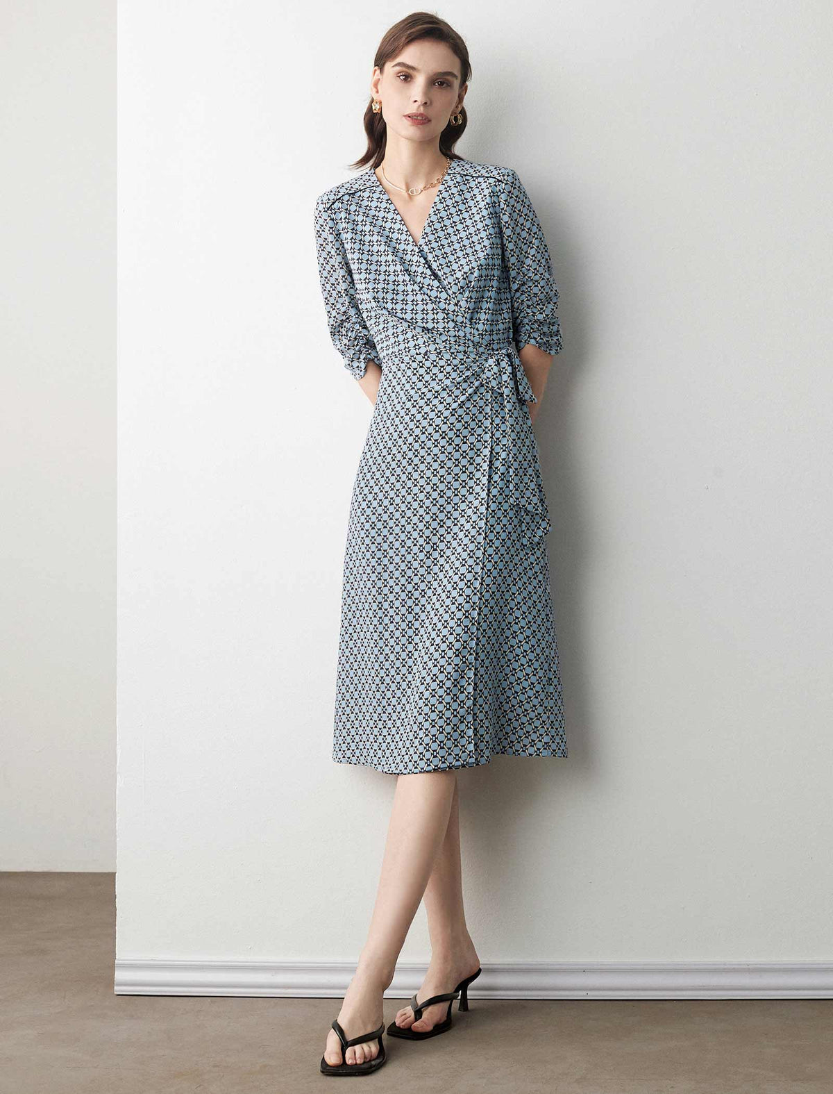 Short Sleeve V-Neck Printed Waist-Cinched Dress