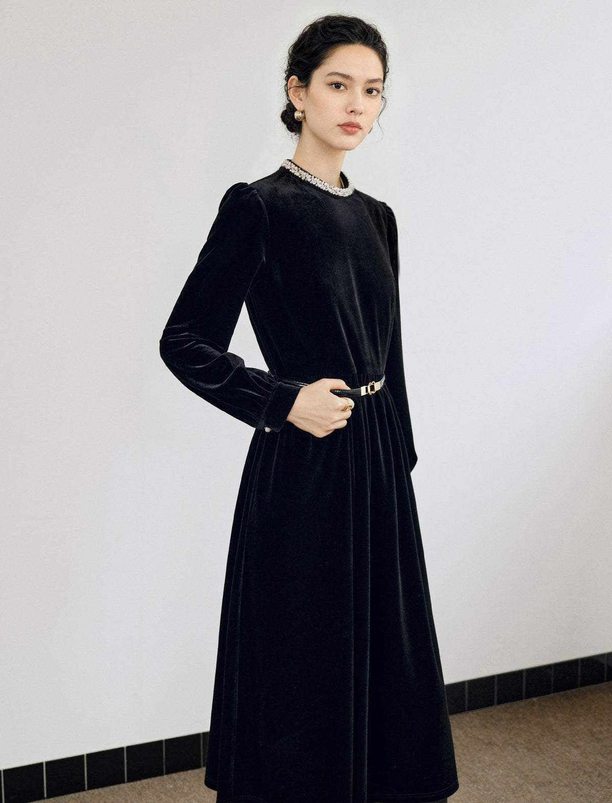 Velvet-Trim Crewneck Fitted Dress