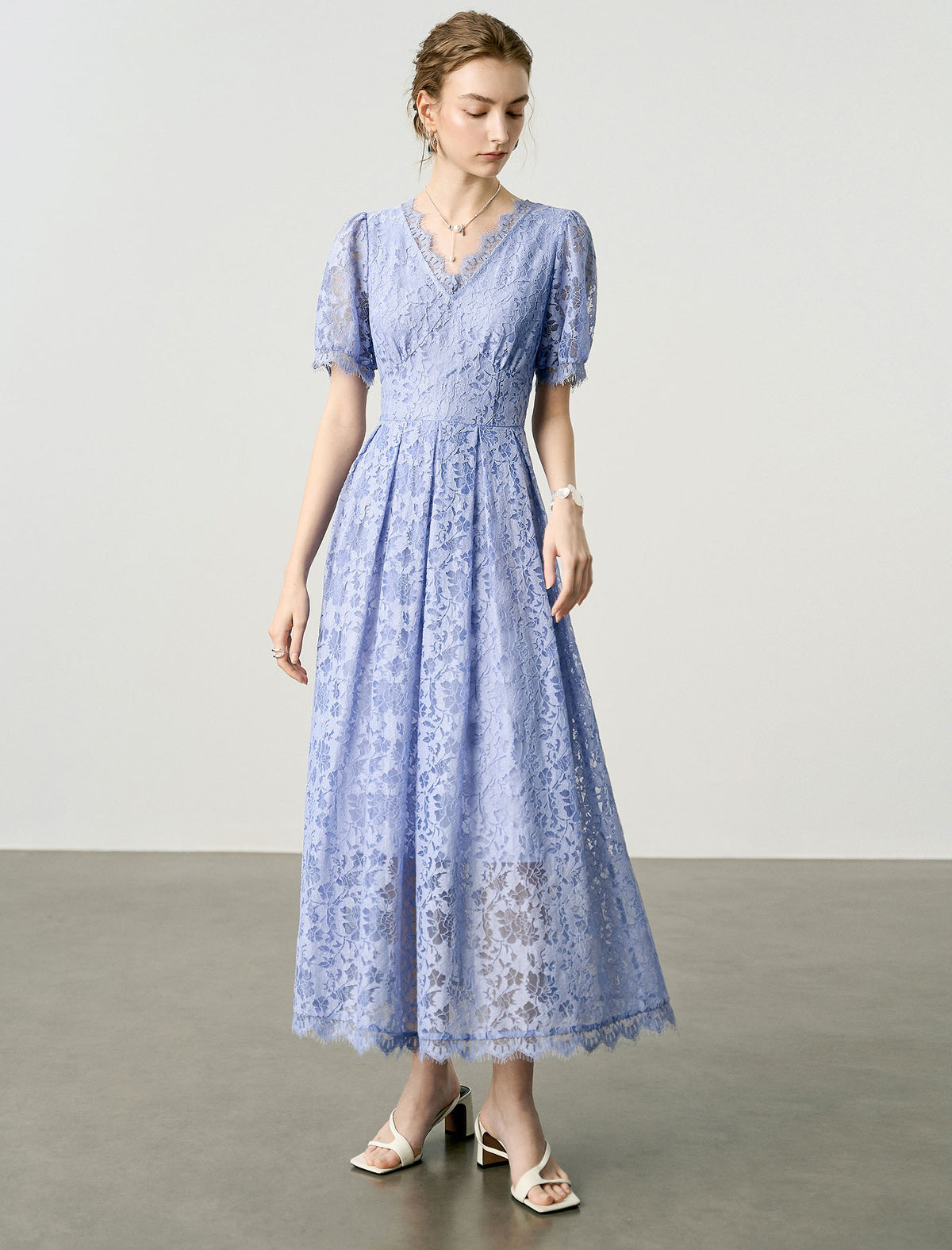 Light Purple Lace V-Neck Maxi Dress