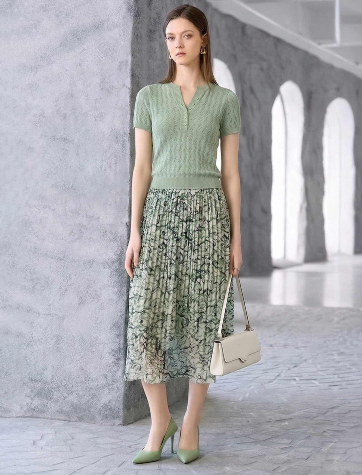 Abstract Print Pleated Midi Skirt