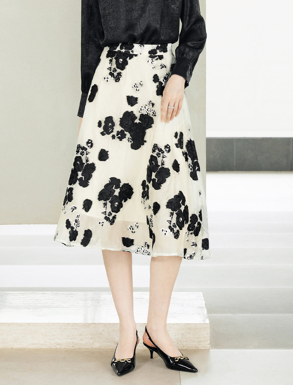 High Waist Floral Jacquard A Line Midi Skirt