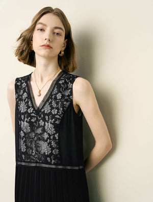Black Lace Detail Pleated Maxi Dress