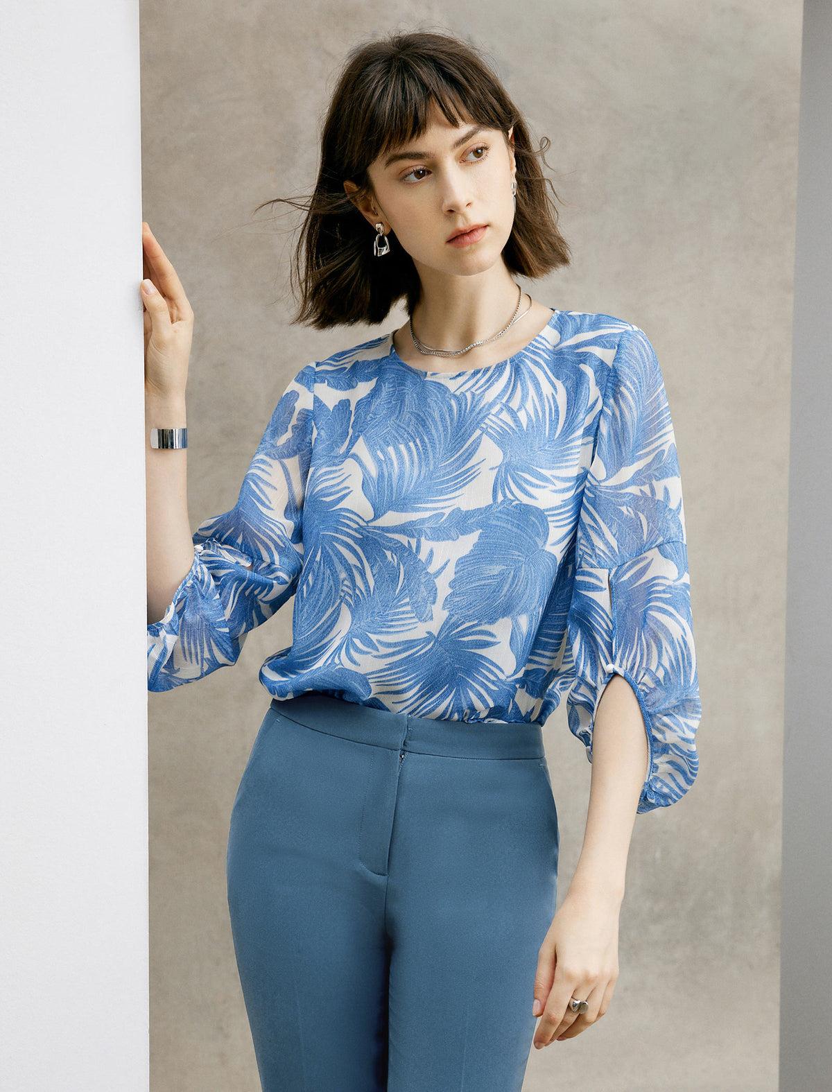 Floral Print Round Neck Puff Sleeve Top
