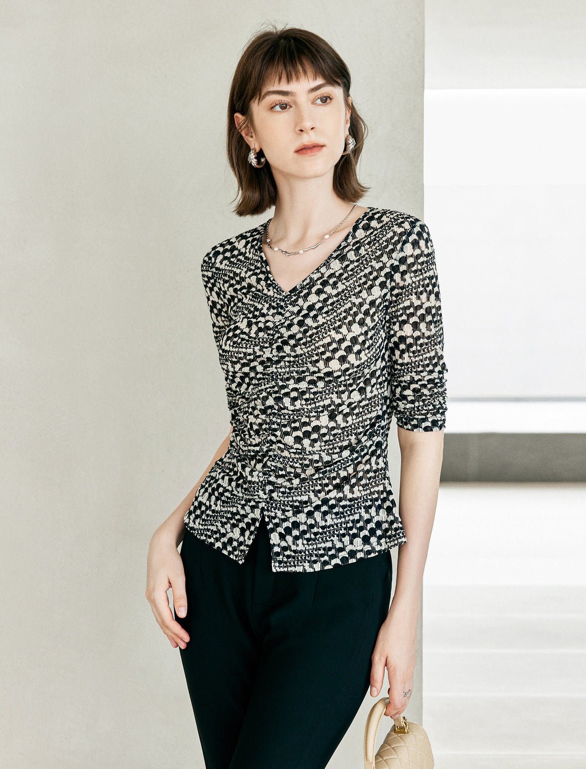 Black And White Abstract Print Knit Top
