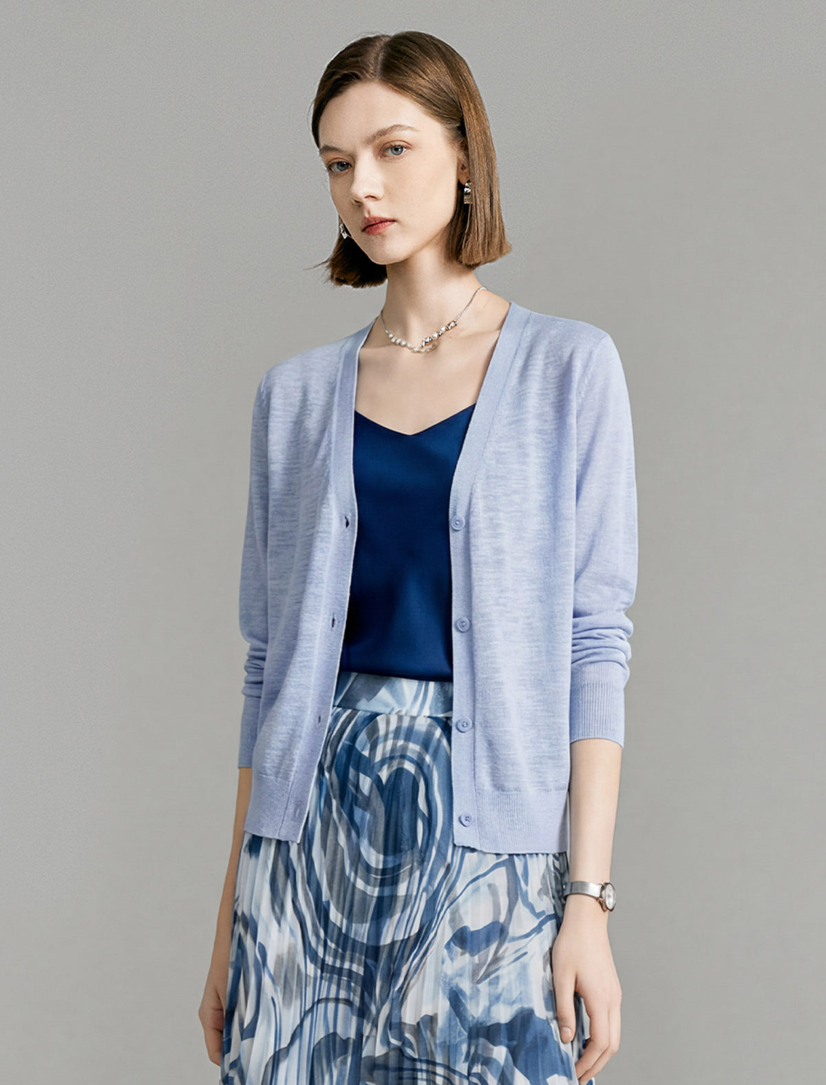 Lightweight Solid Color V-Neck Knit Cardigan