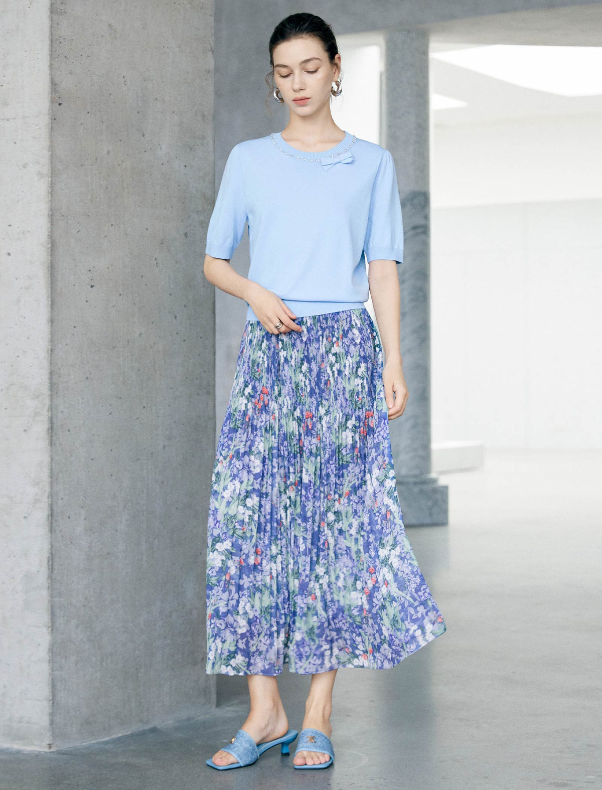 Bow Detail Embellished Neckline Knit Top