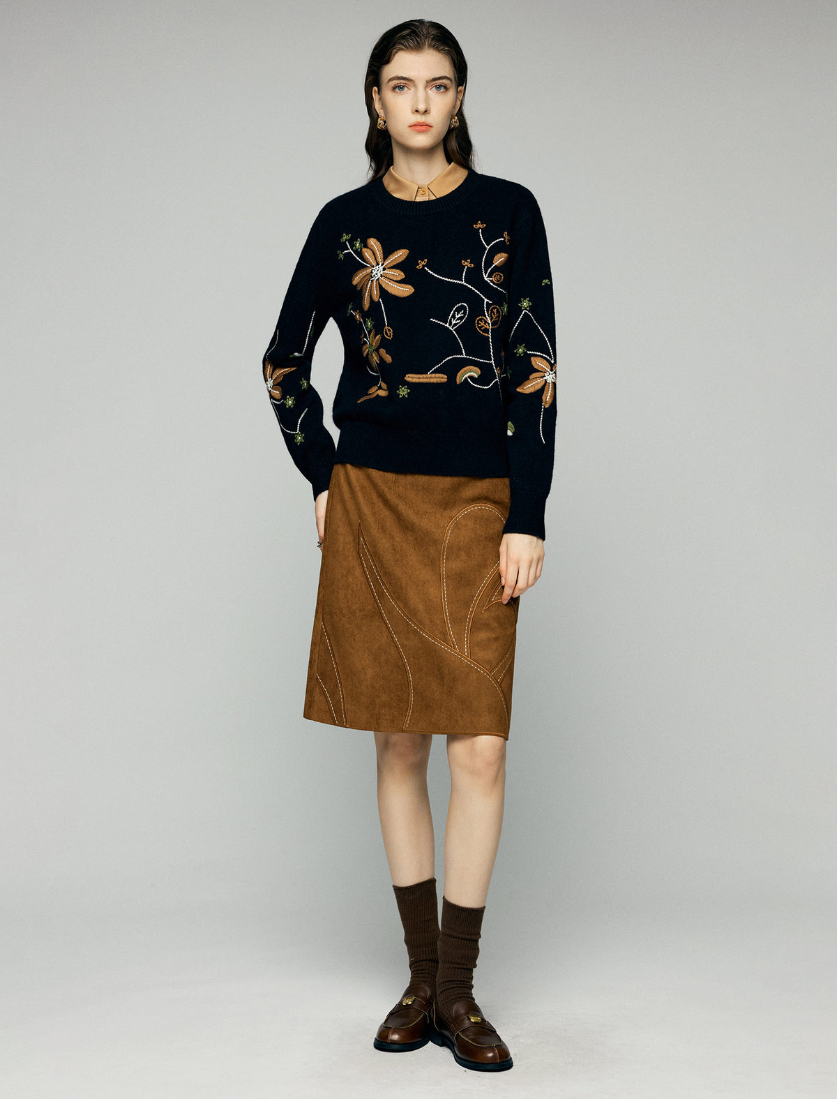 Curved Embroidery High-Waist Straight Knee-Length Skirt