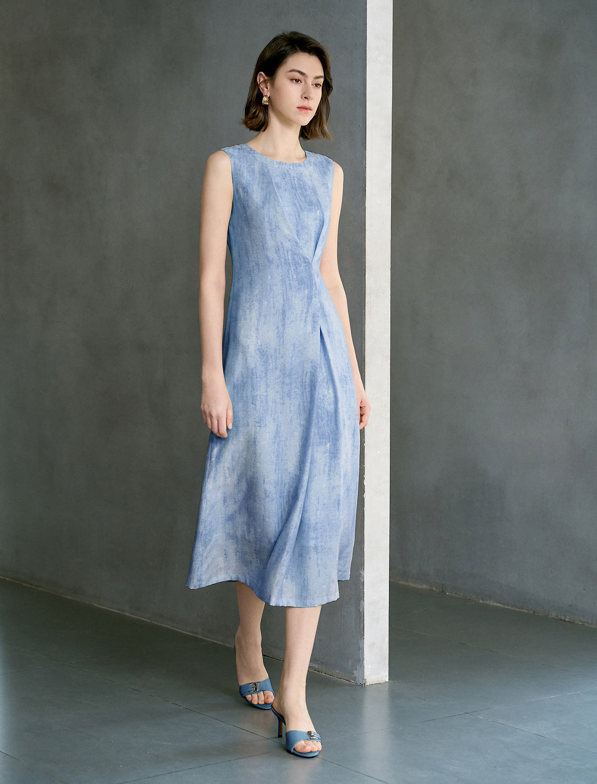 Front Pleat Sleeveless Midi Dress