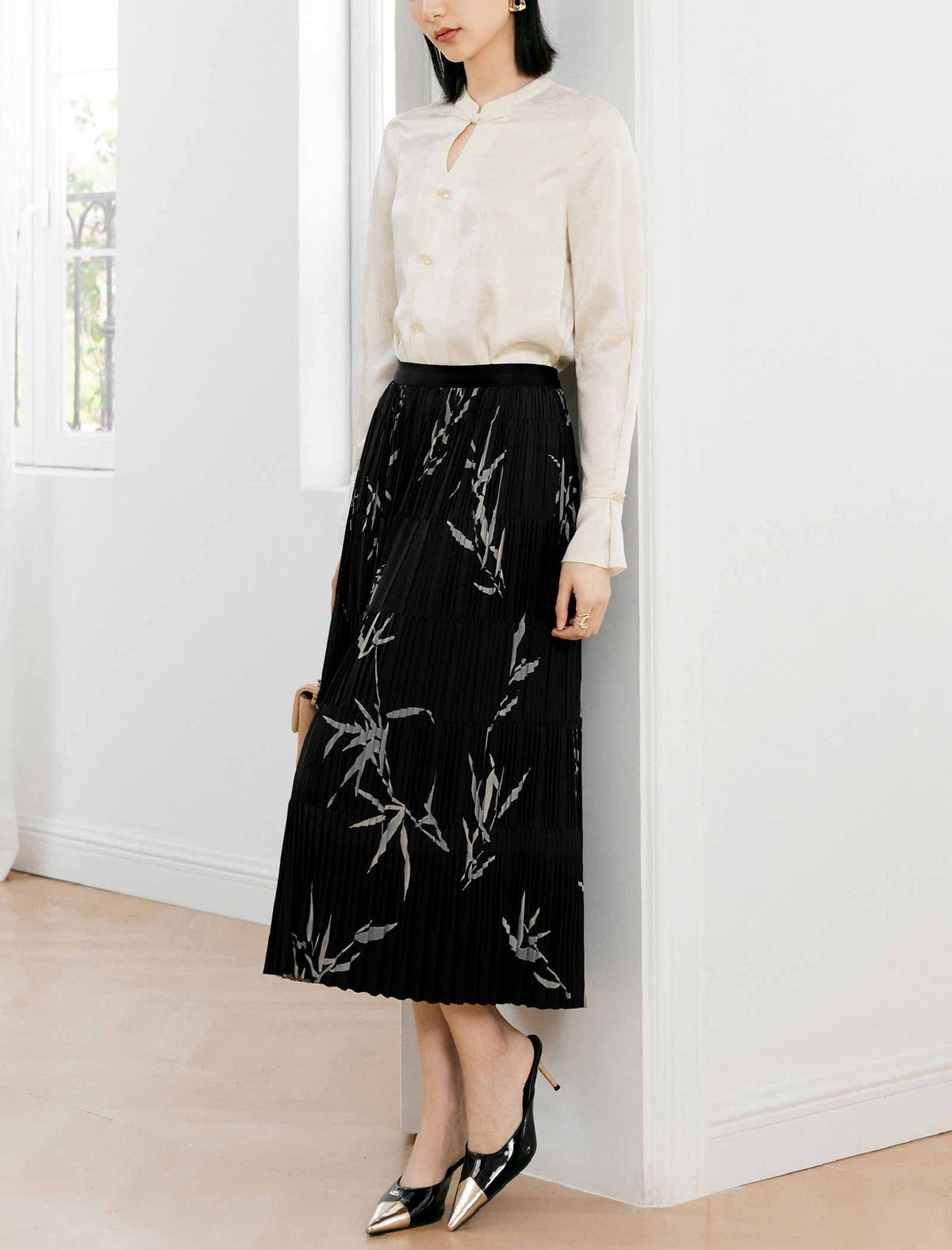 Leaf Print Tiered Pleated Midi Skirt