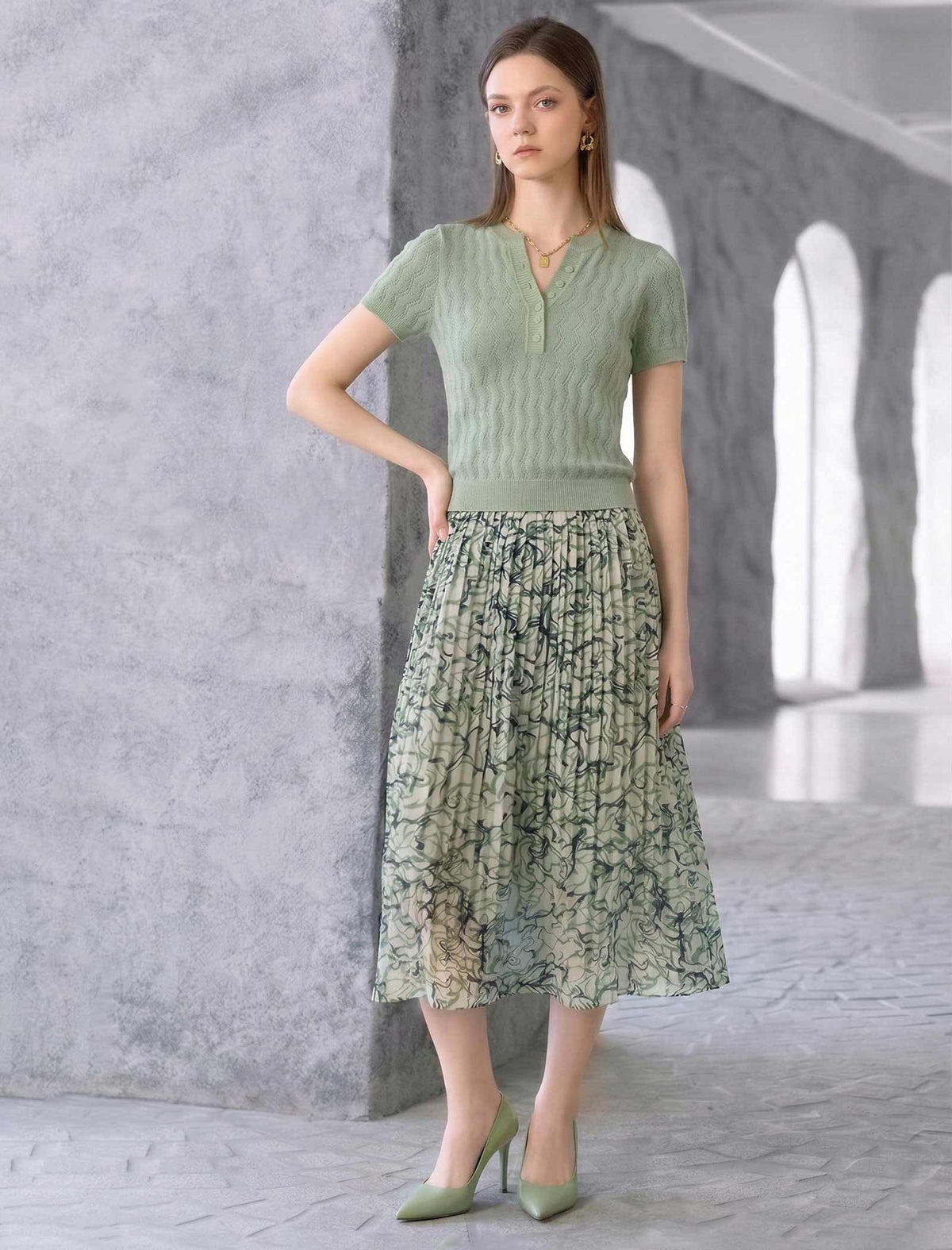 Abstract Print Pleated Midi Skirt