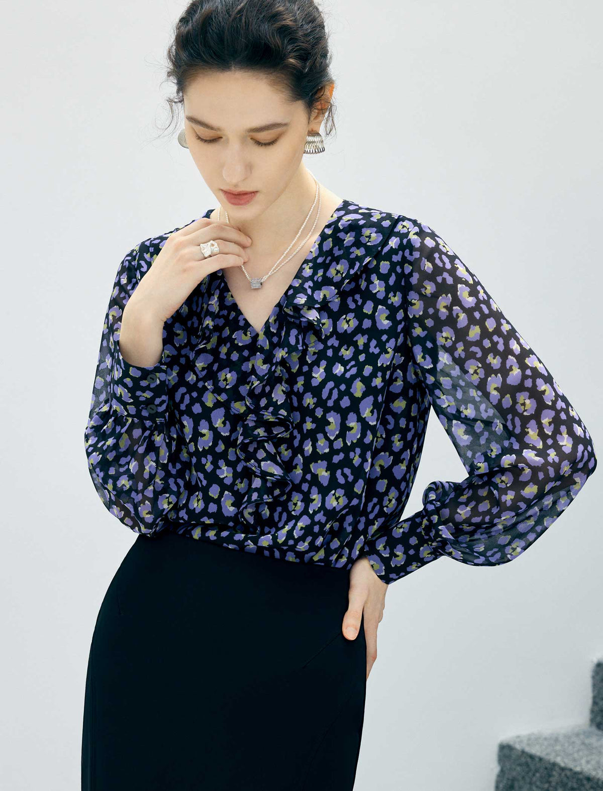 Floral Ruffle V Neck Tie Chiffon Blouse