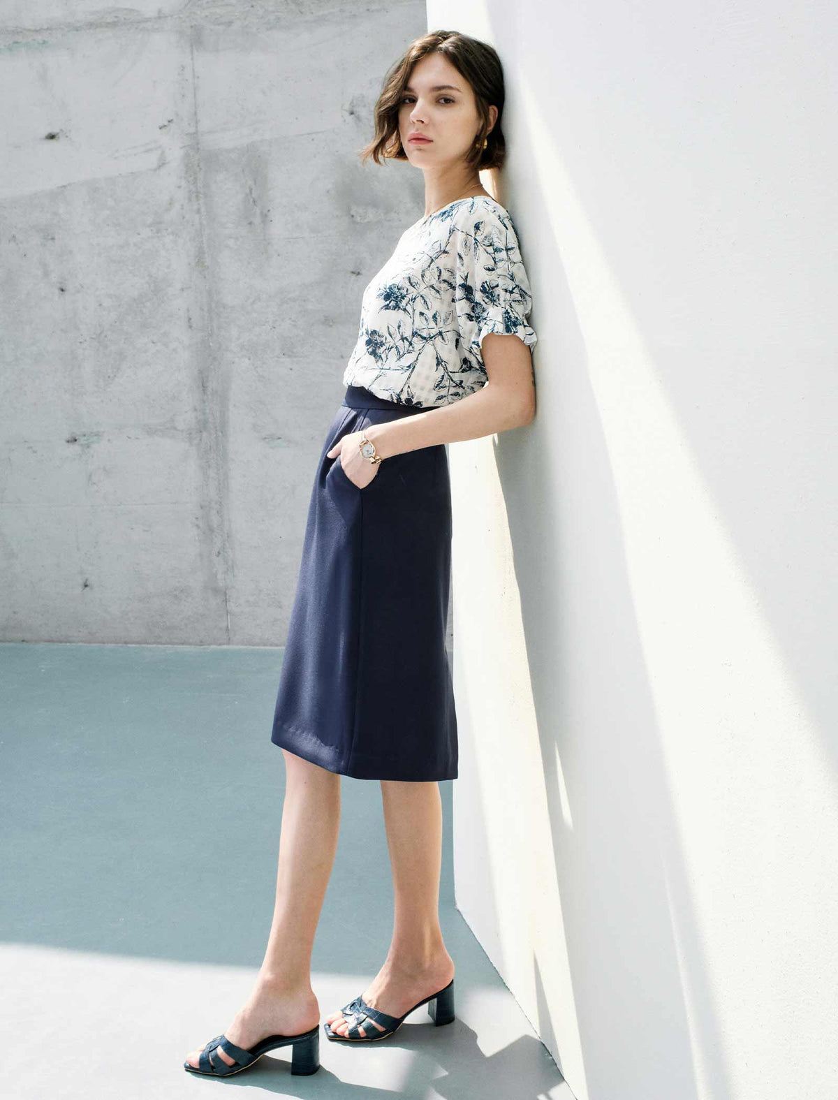 Minimal Pencil Skirt