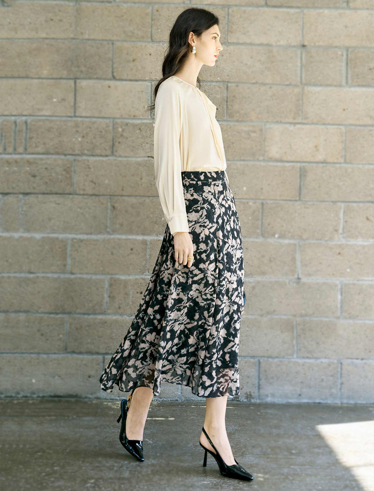 Black And Beige Floral Print Midi Skirt