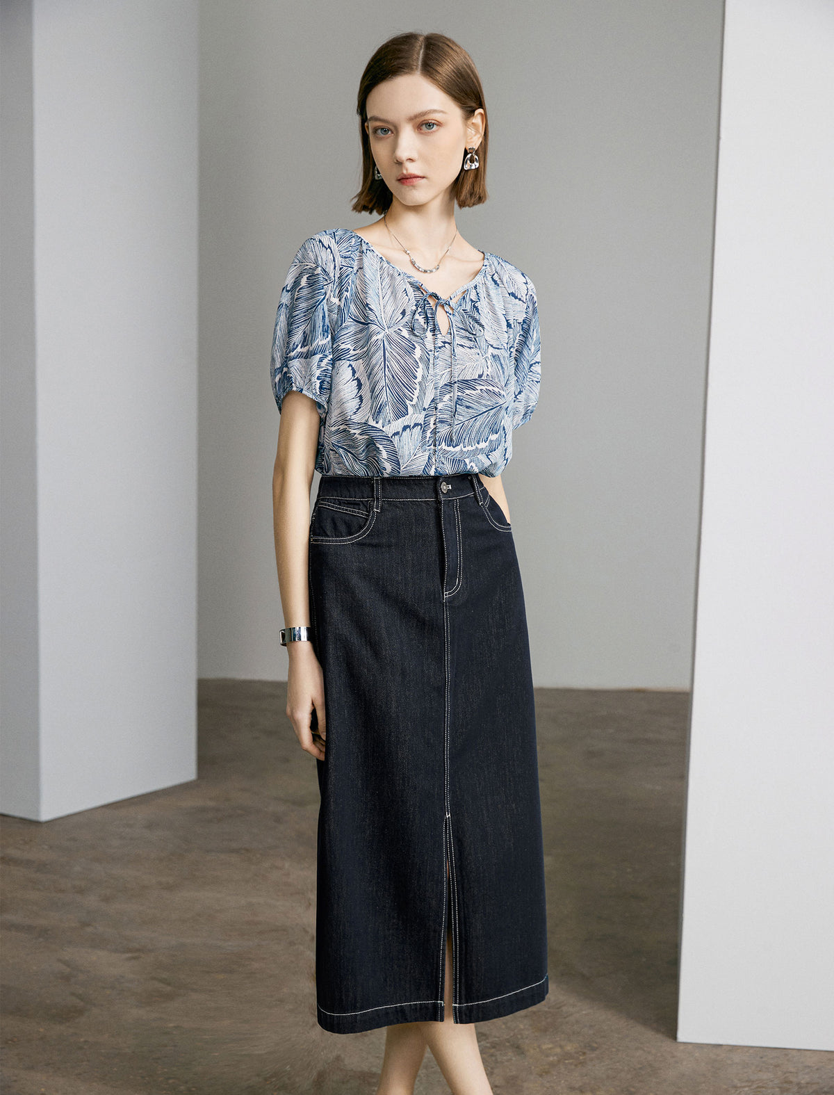 Leaf Print Tie Neck Puff Sleeve Top
