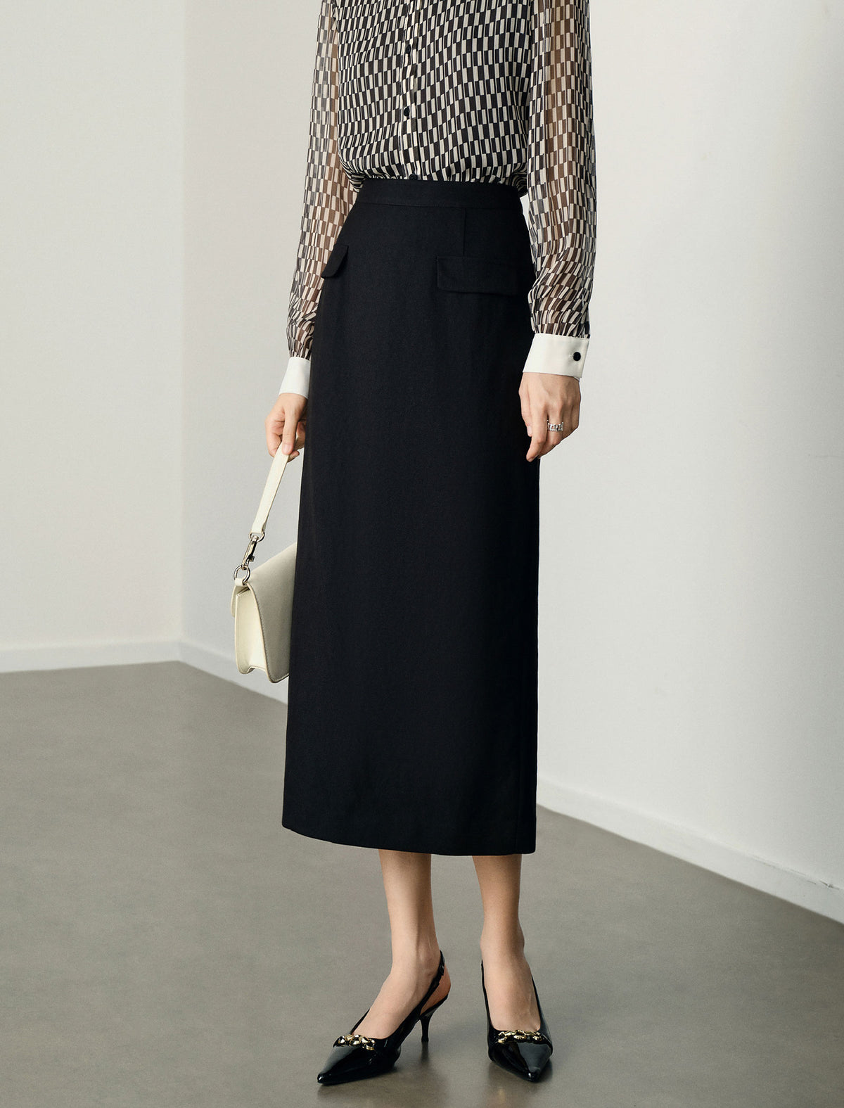 Back Slit Pocket Detail Midi Pencil Skirt